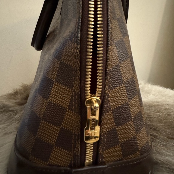 Louis Vuitton Damier Ebene Alma PM Handbag - Picture 4 of 10